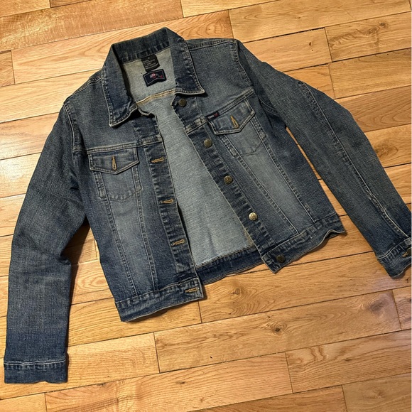 Hand Painted Artisanal Jean Jacket - Picture 5 of 6